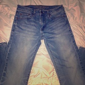 American Eagle men’s jeans
